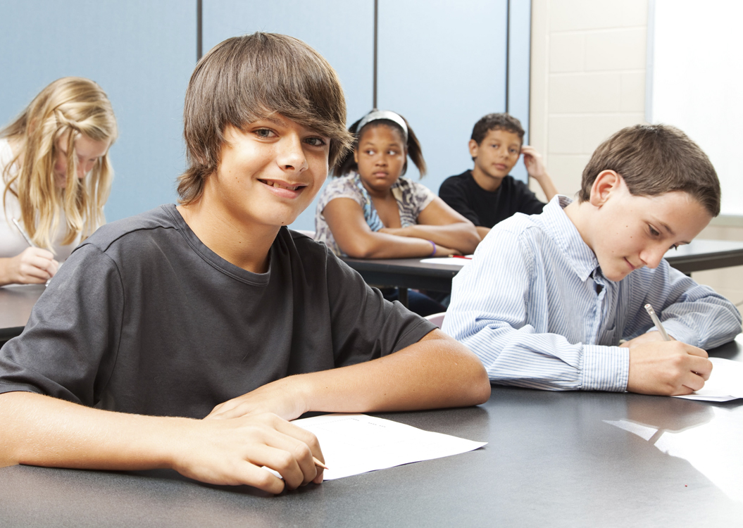 ADOLESCENTES